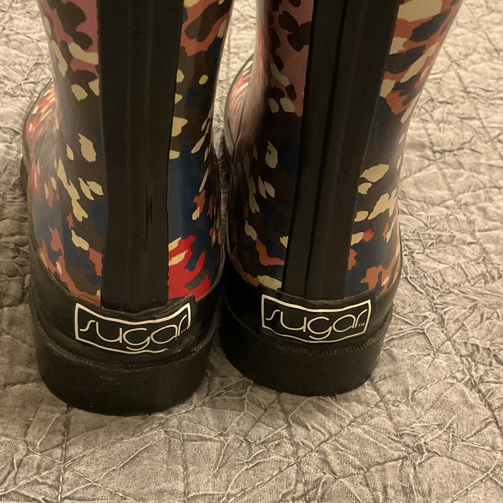 Colorful Patterned Rain Boots - Picture 3 of 10